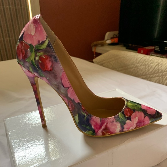 Floral stiletto heels - Picture 1 of 4
